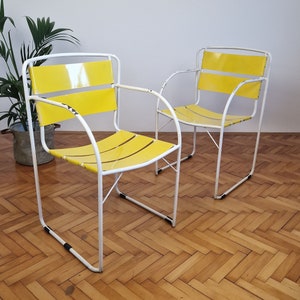 1 of 2 Pop Art Memphis Yellow & White Metal Garden Chairs / Vintage Accent Chairs / Mid Century / Modernist Design / Italy / 1970s