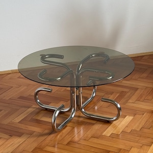 Vintage Bauhaus Stil Couchtisch / Beistelltisch Rauchglas / Chromrohr / Italienischer Space Age Beistelltisch / Wohnzimmertisch / 1970er Jahre
