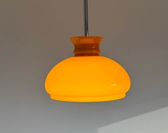 Vintage Opalglas Pendellampe / Orange Glas Deckenlampe / MCM Pendelleuchte / Mid Century Modern Pendelleuchte / 70er Jahre Lampe