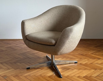 Milieu du siècle / fauteuils simples pivotants / egg chair / STOL KAMNIK / fauteuil de bureau / de salon / chaise beige / chaises design / Yougoslavie