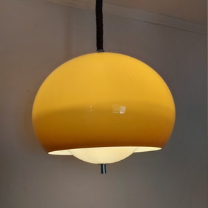 Rare Vintage  Meblo Guzzini Space Age Ceiling Light 'Burgos' / Beige Pendant Lamp / Mid Century Modern Lighting / Italy / 1970s
