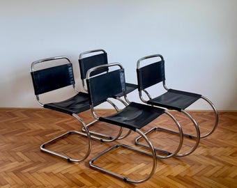 SET of 4 Vintage Bauhaus Cantilever Dining Chairs / Mid Century Modern Chrome & Black Tubular Chairs / Italy / 1970s
