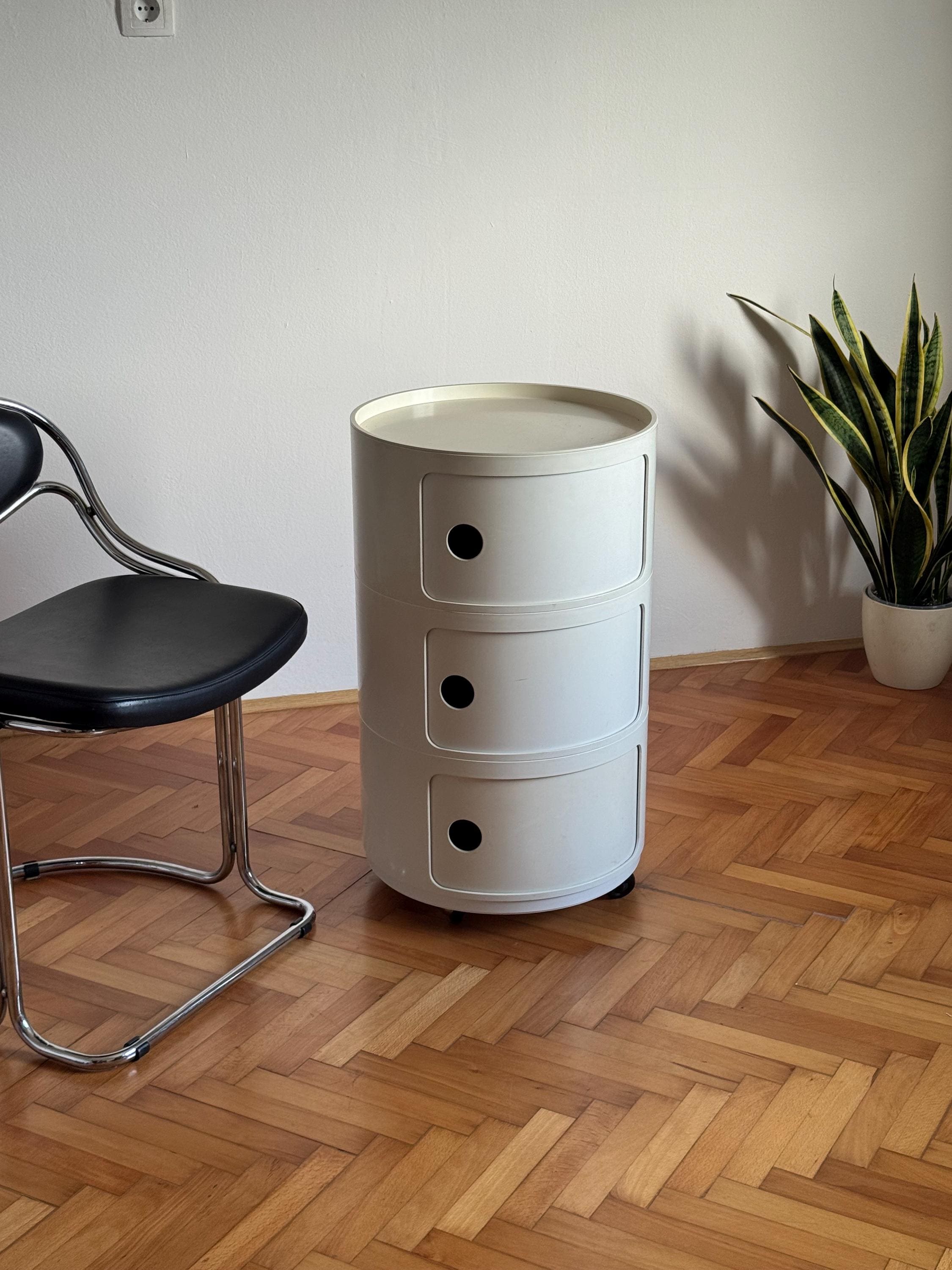Vintage Kartell Cabinet 4979 by Anna Castelli / Trolley