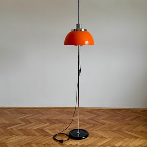 Vintage Orange Floor Lamp "Faro" by Harvey Guzzini for Meblo / Space Age Standing Lamp / Italian MCM Couch Corner Light  / 1970s