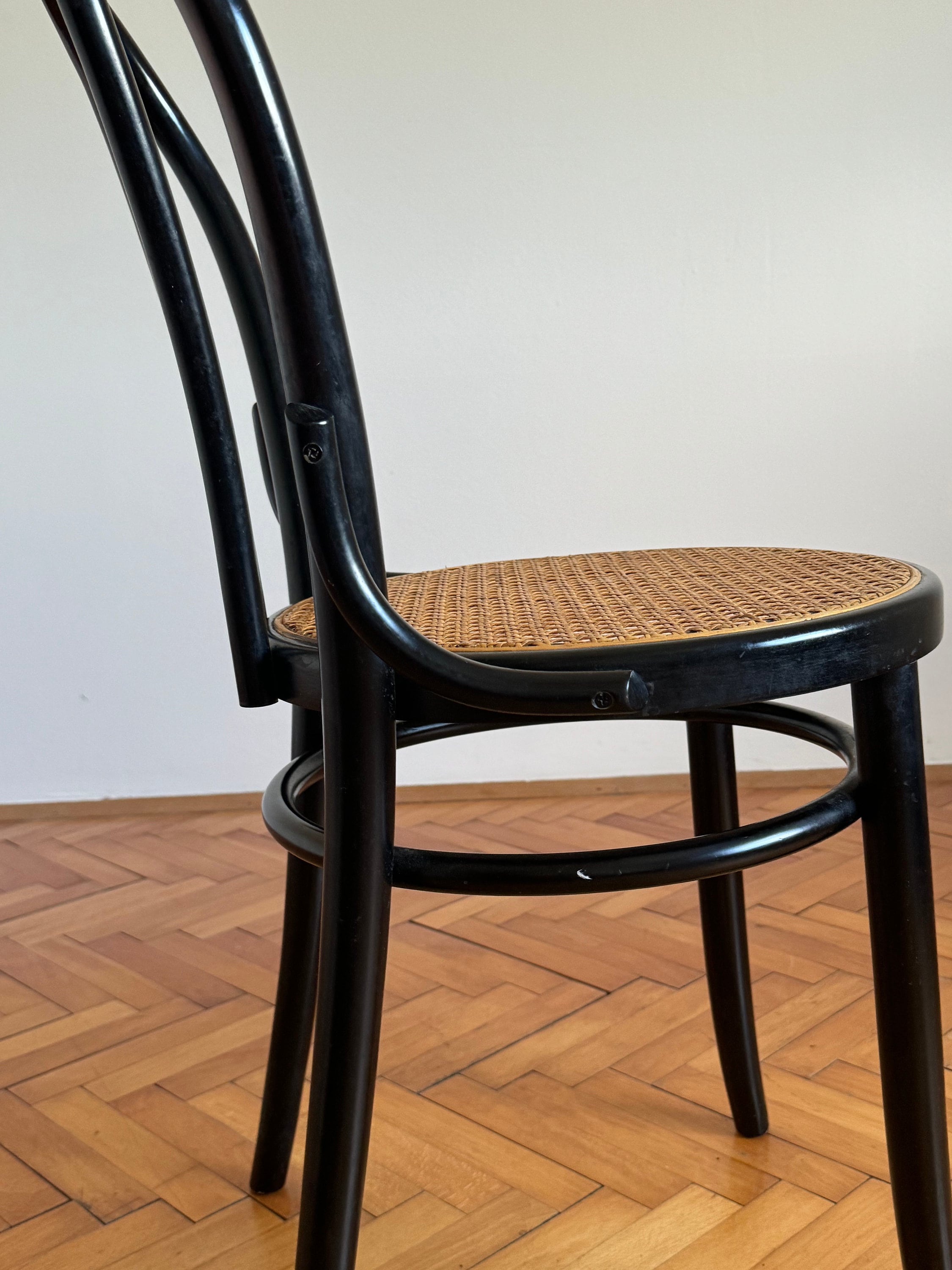 THONET チェア　黒 Michael Thonet No. 18 Bentwood Chair by Ton (Upholstered) | B2H