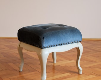 Vintage Royal Blue Ottoman / Upholsterd Footstool in Queen Anne Style / Mid Century Vanity Stool / Accent Pouf Yugoslavia 1970s