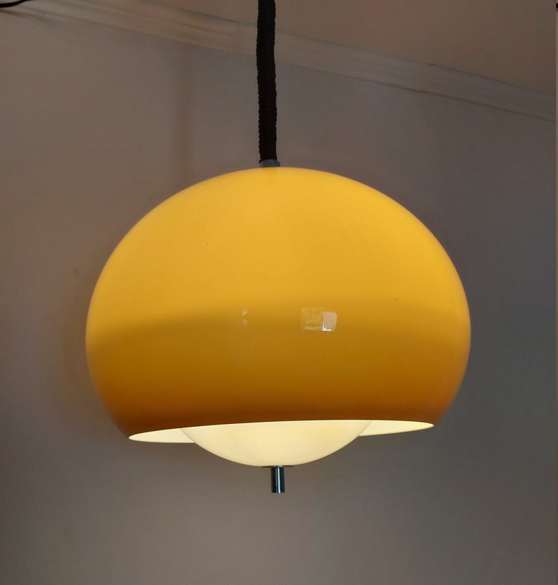 Iconic rare Meblo Guzzini Space Age Ceiling Light 'Burgos' / Vintage Pendant Light / Retro Lamp / Italian Design / Mid Century / 70s zdjęcie 1