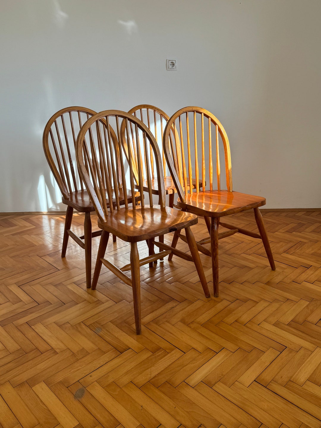 1 of 4 Vintage Wooden Windsor Dining Chairs Scandinavian Style Brown Solid Wood Chairs Mid Century Modern Made in Yugoslavia 1990s Etsy