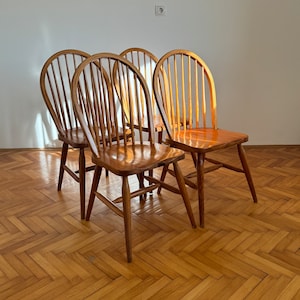 1 of 4 Vintage Solid Wood Windsor Dining Chairs / Mid Century Chairs / Scandinavian Style / Retro Chairs / Made in Yugoslavia