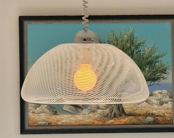 ヴィンテージレッドのグッツィーニ製シーリングランプ：70年代の