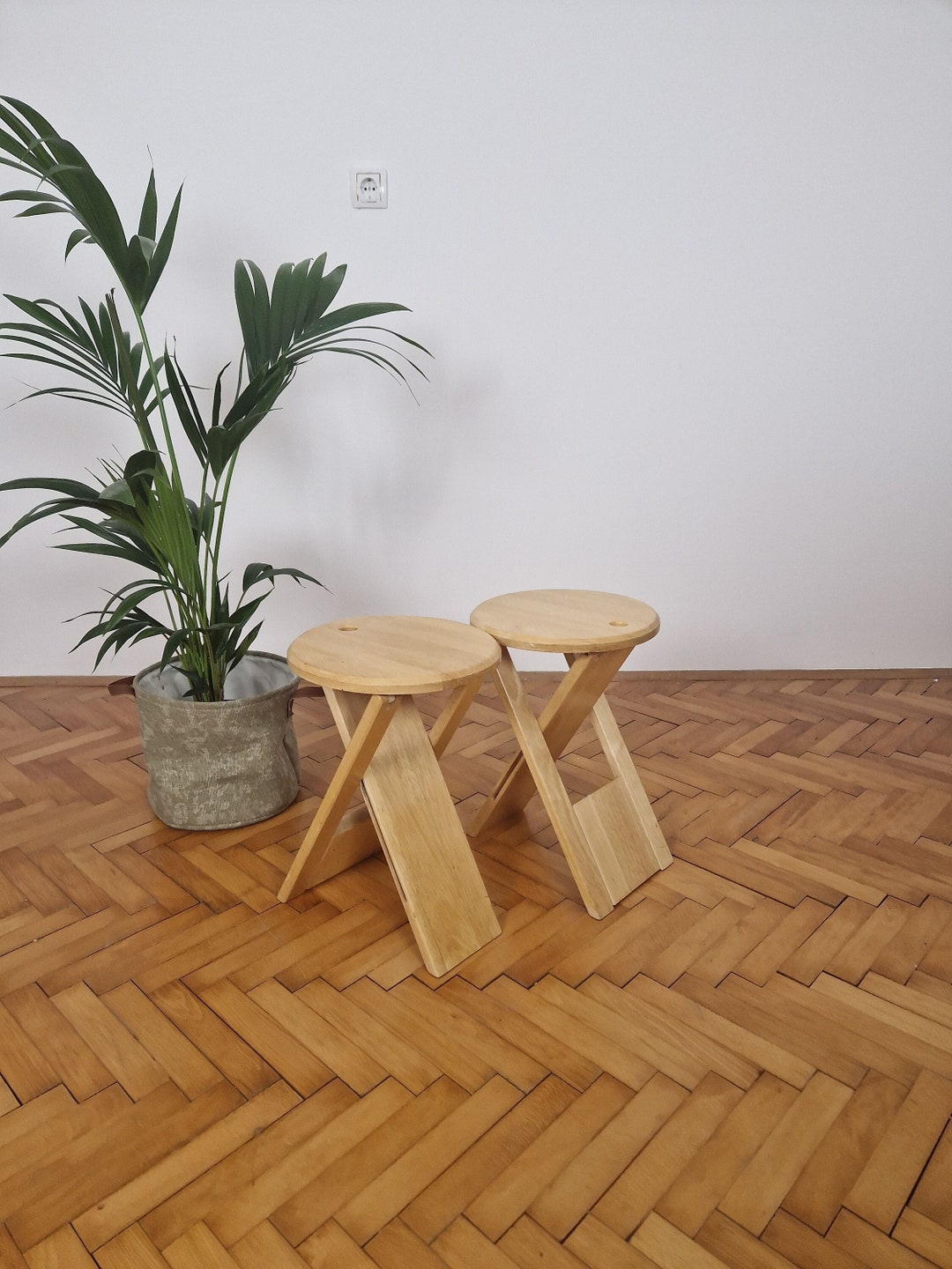 1 of 2 Vintage Camping Chair / Retro Chair / Picnic Chair / Wooden