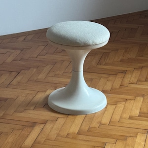 Vintage White Space Age Round Stool / Porcini Chair / Small Chair / Tulip Stool / Mushroom Stool / Made in Yugoslavia / 1970s
