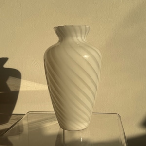 Mid Century Murano Vetri Style Large Swirl Glass Vase / Mid Century Vintage White Vase / Flowers / Made in Italy 70&#39;s / 1970s