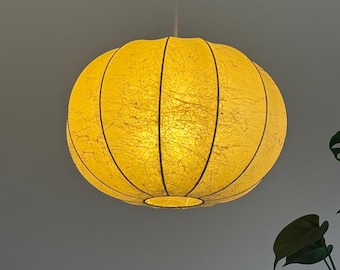 Mid Century Veined Beige Cocoon Pendant Lamp by Achille & Pier Castiglioni / Vintage Chandelier / Round Fiberglass Ceiling Light / 1960s