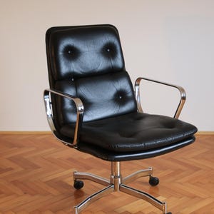 Vintage Office Chair / Black Leather & Chrome Swivel Armchair / Mid Century Karl Erik Ekselius Style Revolving Desk Chair / Italy / 1970s