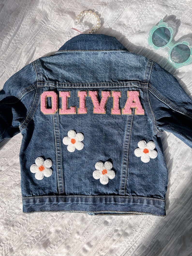 Personalized jean jacket with daisy, Kids jean jacket, custom jean jacket for kids, gift for girls, custom jean jacket, spring outfit
