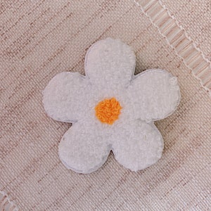 Chenille Daisy sticker patch, self adhesive patch, embroidery flower, tiny flower patch, cute patch, flower patches, chenille patches