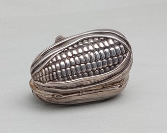 アンティーク雑貨 Vintage London Hallmark 1987 Pill Box Vintage Sterling Silver Heart Pill Box Small Size 1987
