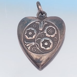 Antique Art Nouveau Pendant Heart with Flowers Charm Bracelet Pendant Lucky Charm