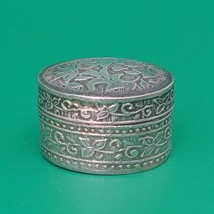 Antique solid 800 silver tin pill box flower decor pill box with roses tin for pills