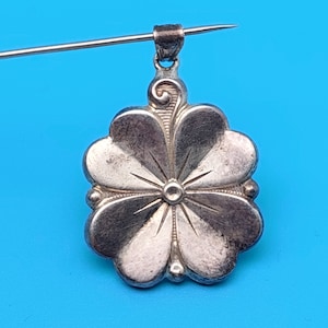 Antique Silver Pendant Art Nouveau Clover Charm Bracelet Pendant Lucky Charm