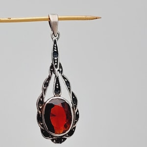 Antique vintage pendant 925 silver with red garnet stone