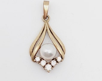 333 gold pendant with pearl 8 carat vintage gold pendant