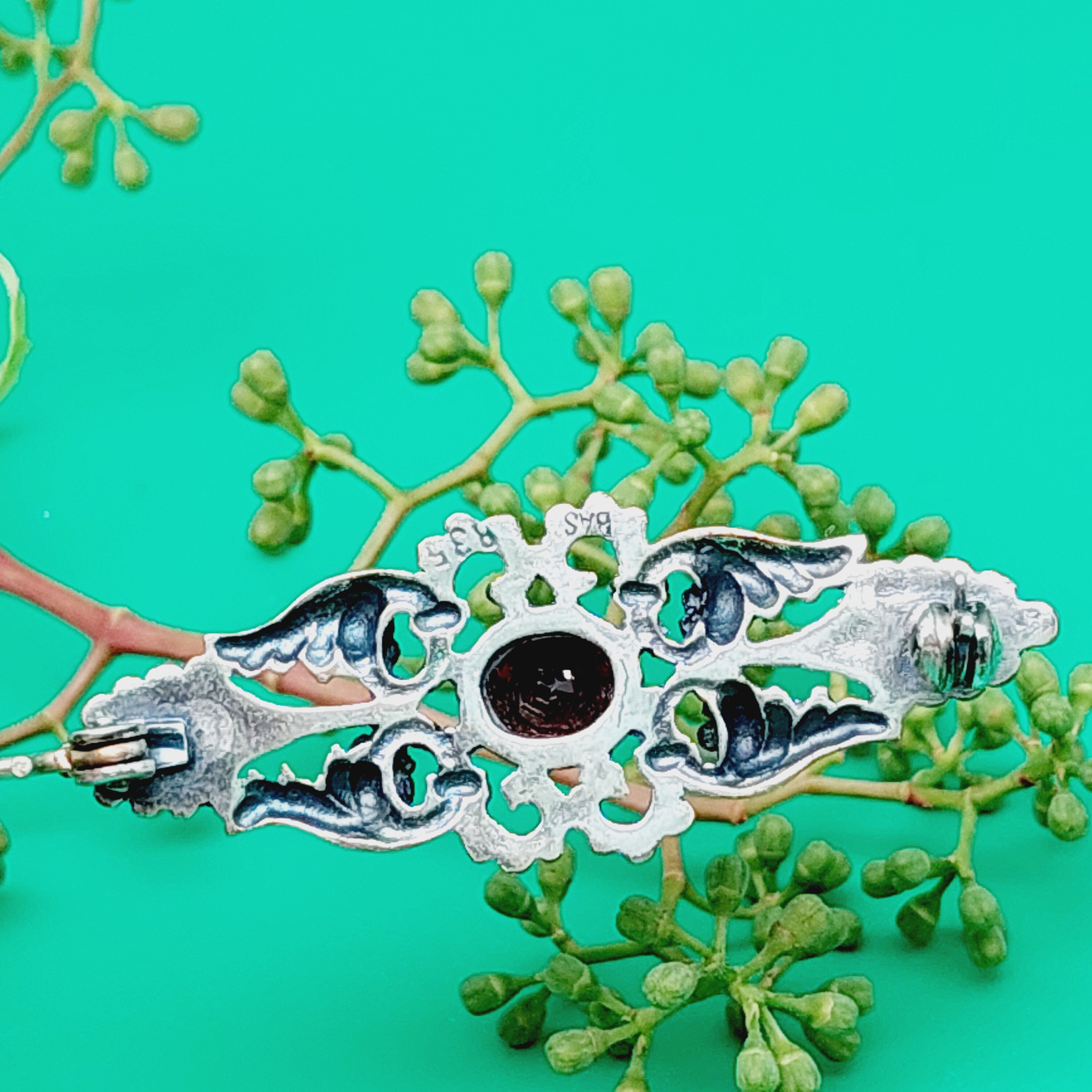 Broche Ancienne En Argent 835 Avec Grenat - Style Allemand Traditionnel - État Très Bon