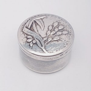 Antique 800 Silver Pill Box Flower Pill Box for Pills Sweetener
