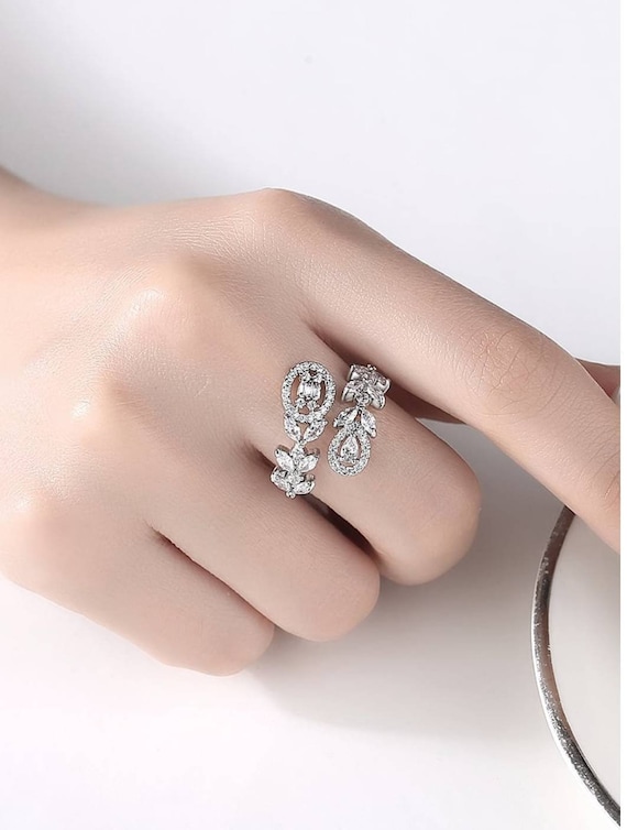 Size 18 Leaves Ring With Zirconia Ring Silver Plated #TL016