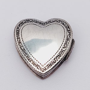 Antique solid 925 silver tin pill box heart flower decor pill box with roses snuff box #19 silver tin
