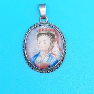 Antique 800 silver pendant with painted porcelain plate magnifying glass painting