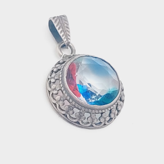 Collier Ancien En Argent 800 Avec Un Pendentif En Pierres Du Rhin Vertes - Vintage Et élégant
