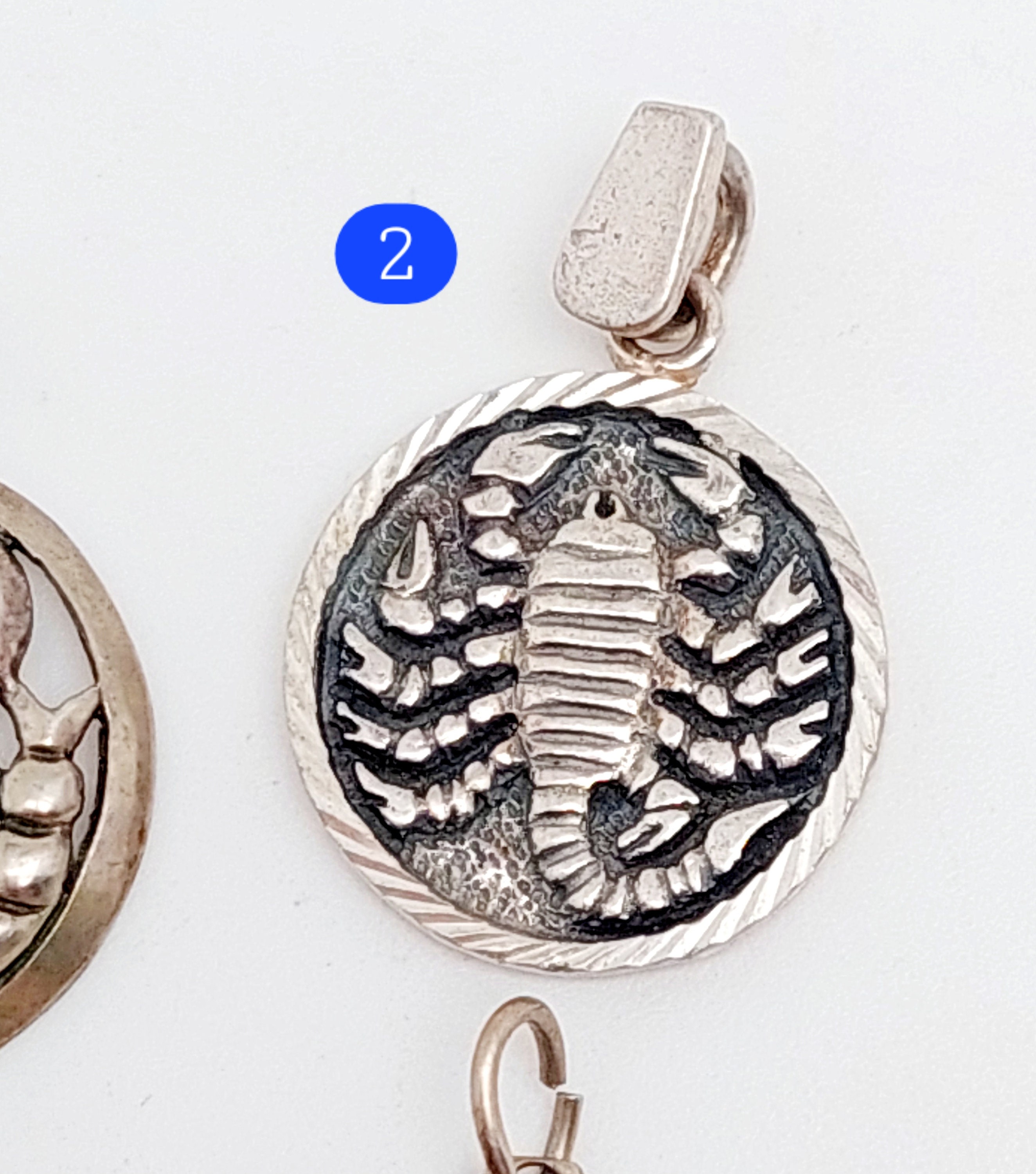 Pendentif Vintage Argent Massif Signe Du Scorpion - Occasion Porté