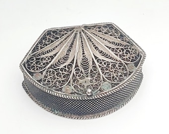 【GODINGER】 ビクトリアンのジュエリーボックス【シルバープレート】 Oval Silver Plate Repousse Jewelry Box Victorian with Raised Rose