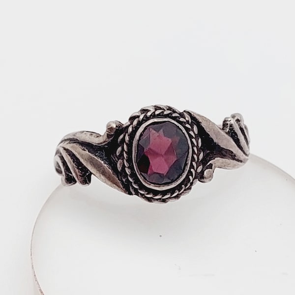 Size 11 51 Antique ring garnet stone Victorian 925 silver