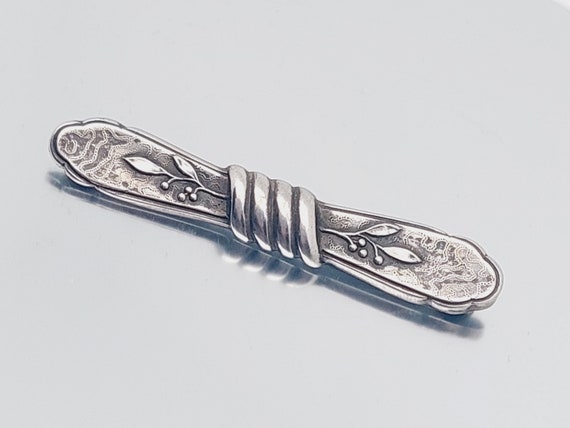 Nostalgic floral brooch flowers Art Nouveau leaf brooch