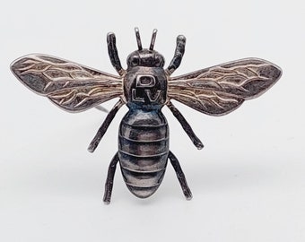 Antique Brooch Insect Bee 835 Silver Griffin Art DLV