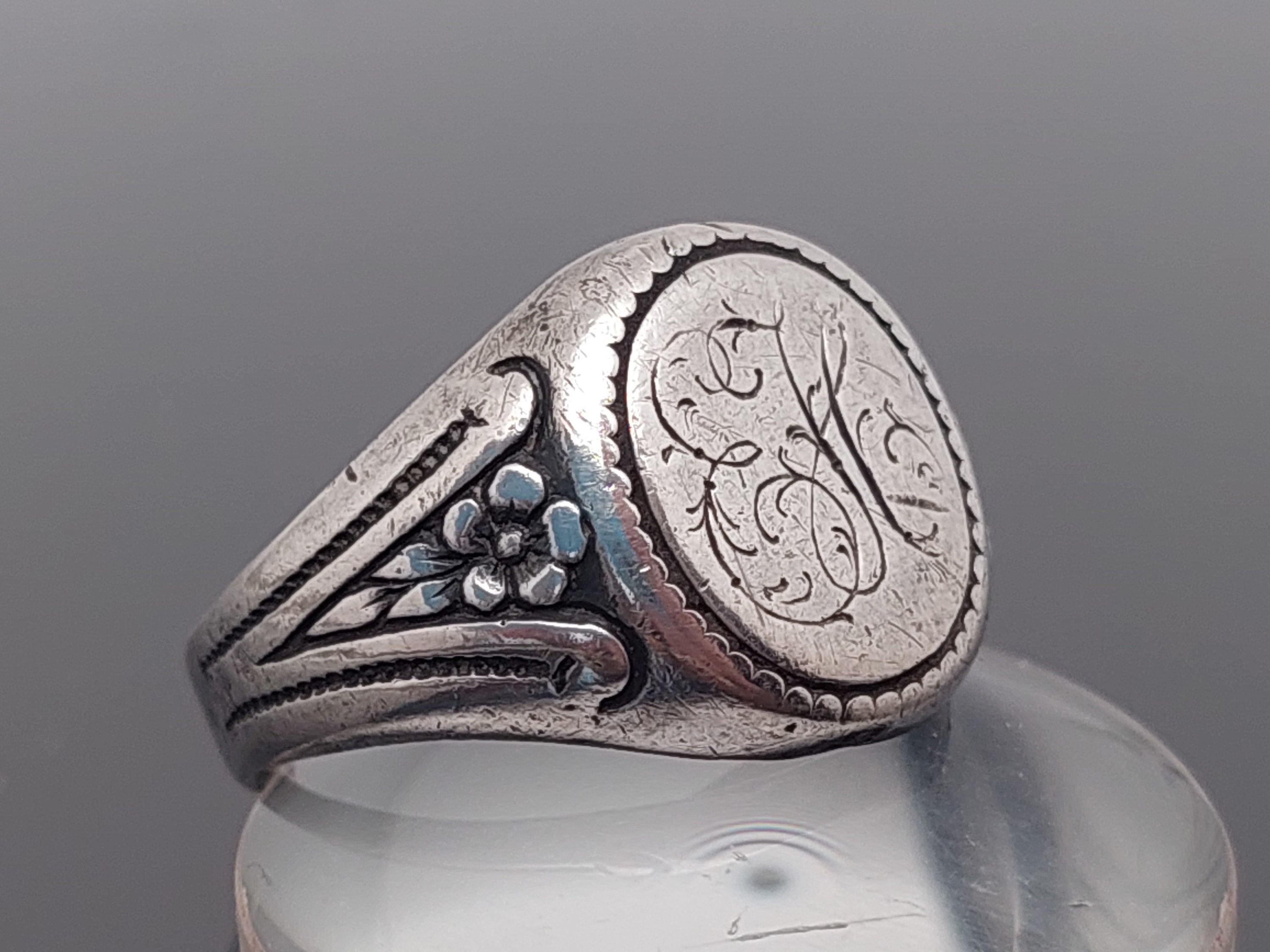 Size 21 61 Antique Signet Ring 835 Silver Men's Ring Size 21 61 Antique Signet Ring 835 Silver Men's Ring