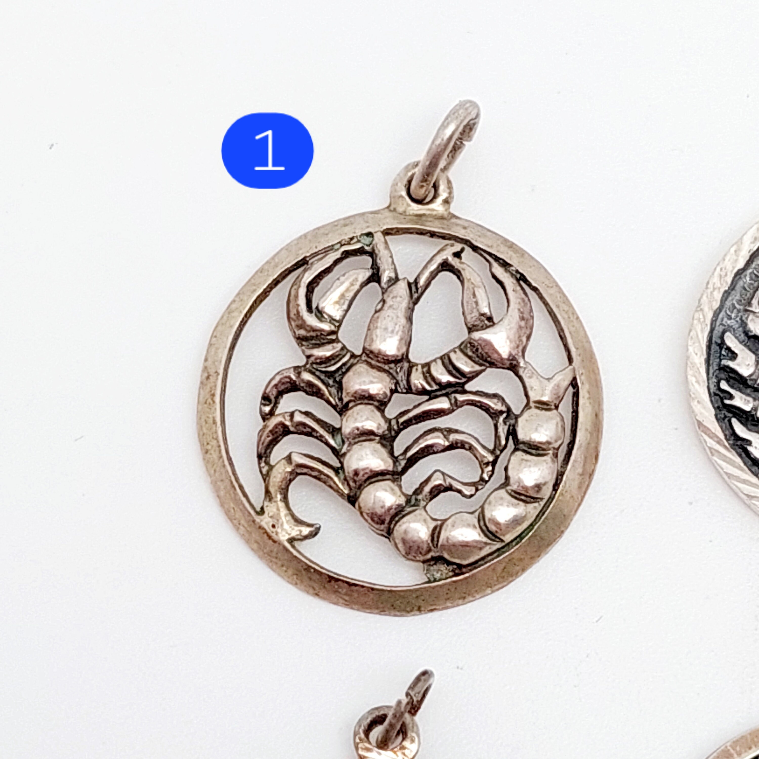 Pendentif Vintage Argent Massif Signe Du Zodiaque Scorpion - Occasion Porté