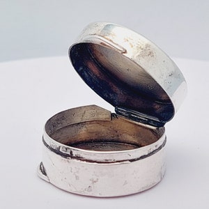 Large vintage 800 silver pill box floral decorated pill box tin for pills sweetener geometry