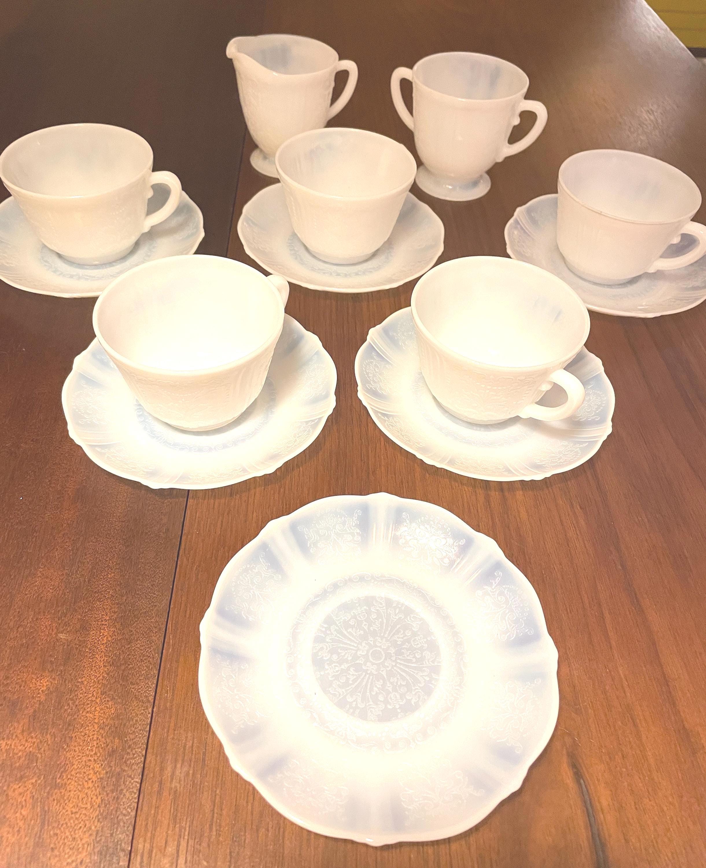 Assiette à Dîner MacBeth Evans Petalware Monax, Verre Opalin, 9 Pouces, Vintage 1930-1939