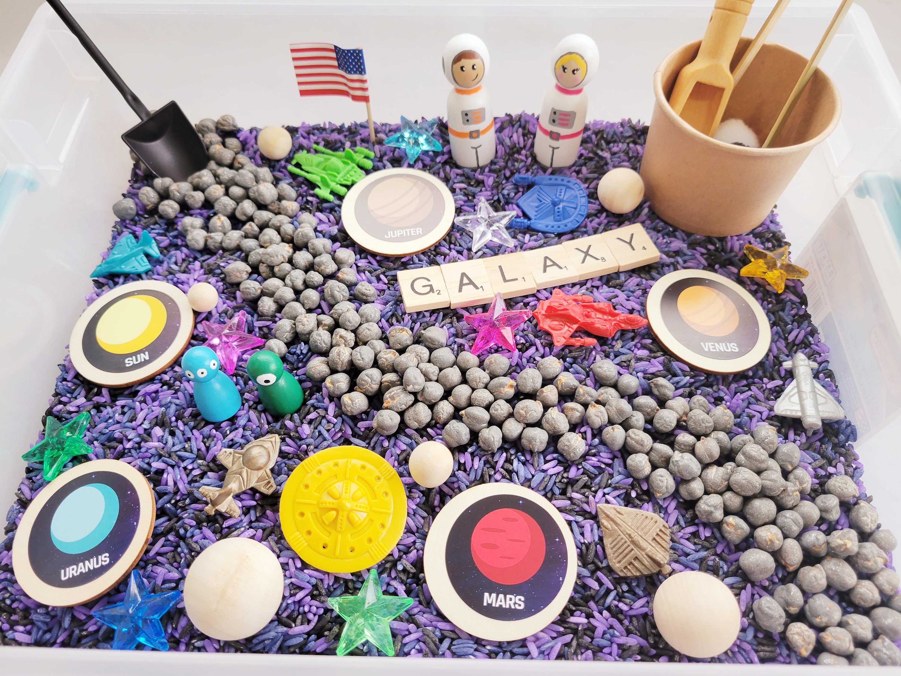 Space Sensory Bin Kit/small World Play/sensory Tray/loose Parts  Play/astronaut Wood Peg Doll/imaginative Play Kit/open Ended Toy 