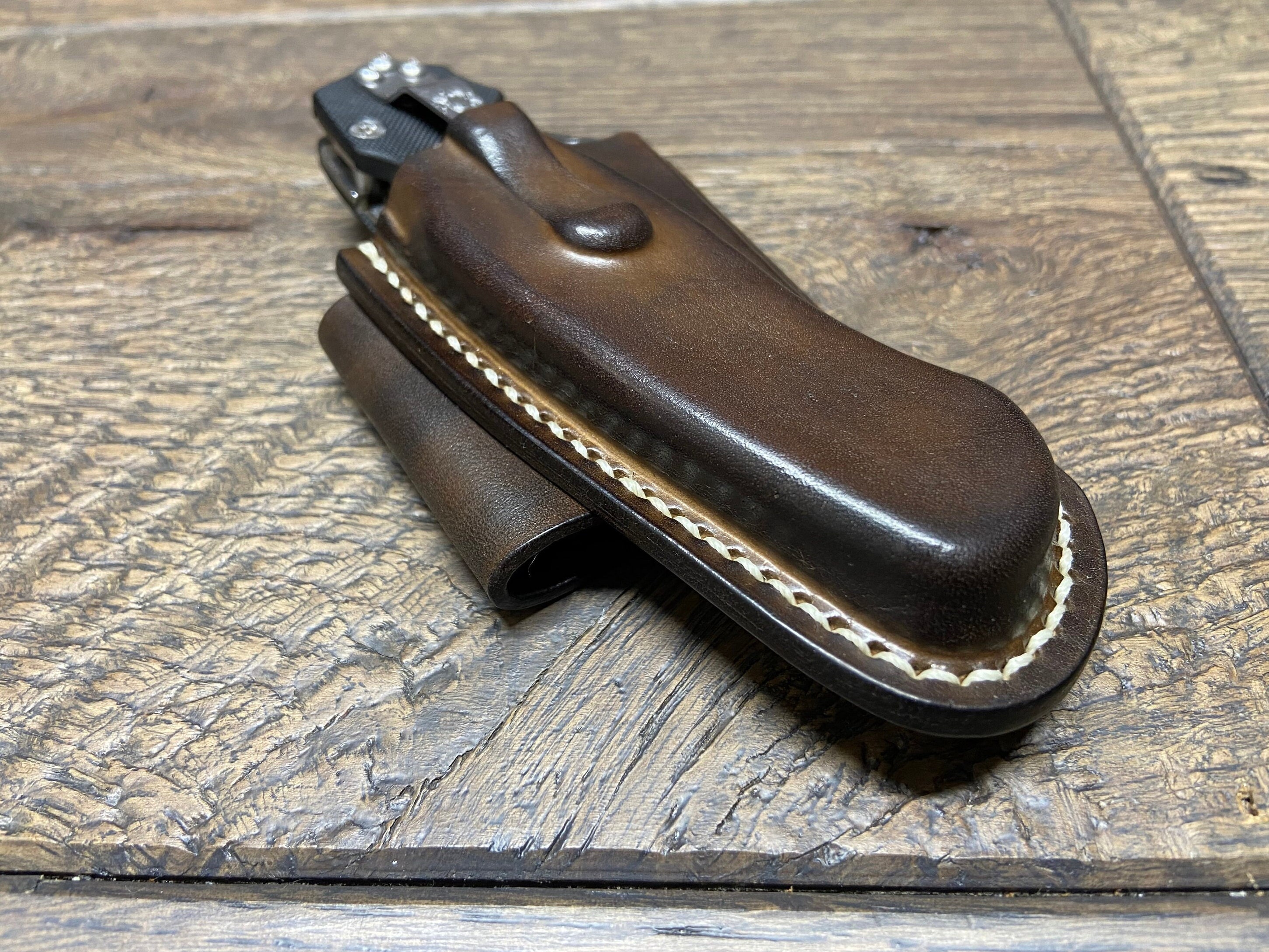 Horizontal Leather Sheath for Spyderco Paramilitary 2 Folding Knife