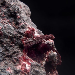 X ERYTHRITE - Agoudal Mine Morocco