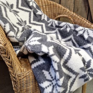 Mither&#39;s day gift Wool blanket Wool blanket throw Grey/white Pure Lambswool throw blanket Warm breathable 55&#39;&#39;X81&#39;&#39;/140X205