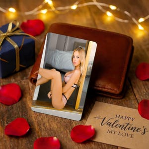 Private Metal Wallet Photo Insert: Discreet Keepsake For Husband, Boyfriend, Fiance - Naughty 18+ Anniversary Birthday Valentines Gift