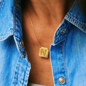 Initial Plaque Necklace, Gold Name Necklace, Mother's Day Gift, Personalized Arabic Name Necklace,  Dainty Name Necklace Gift, Gifts for Mom