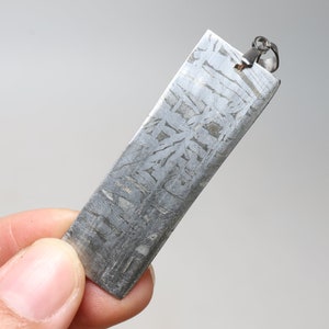 ムオニオナルスタ隕石 ネックレス ペンダント パーツ スライス D5853