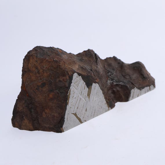 735g 鉄隕石サンプル、ウィドマンシュテッテン模様の自然宇宙ギフト